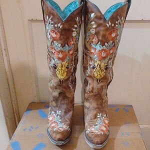 Corral Floral embroidered Deer.skull Boots New With Out Box Size 9